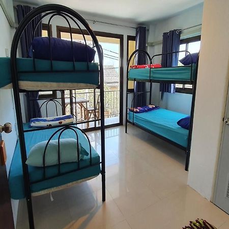 P & T Hostel Pantai Bangrak Luaran gambar