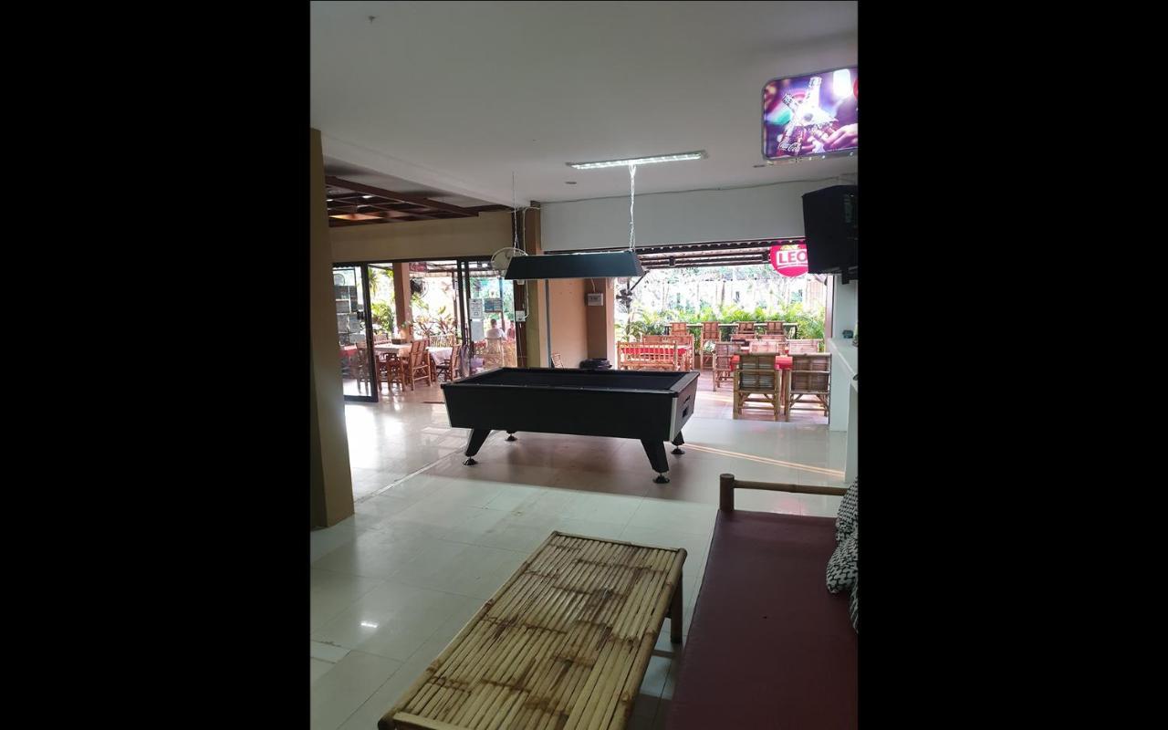 P & T Hostel Pantai Bangrak Luaran gambar