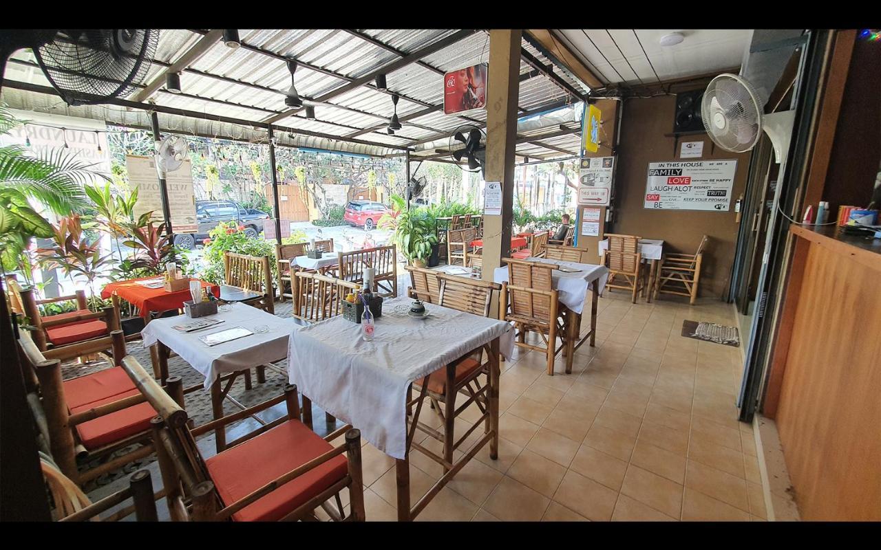 P & T Hostel Pantai Bangrak Luaran gambar