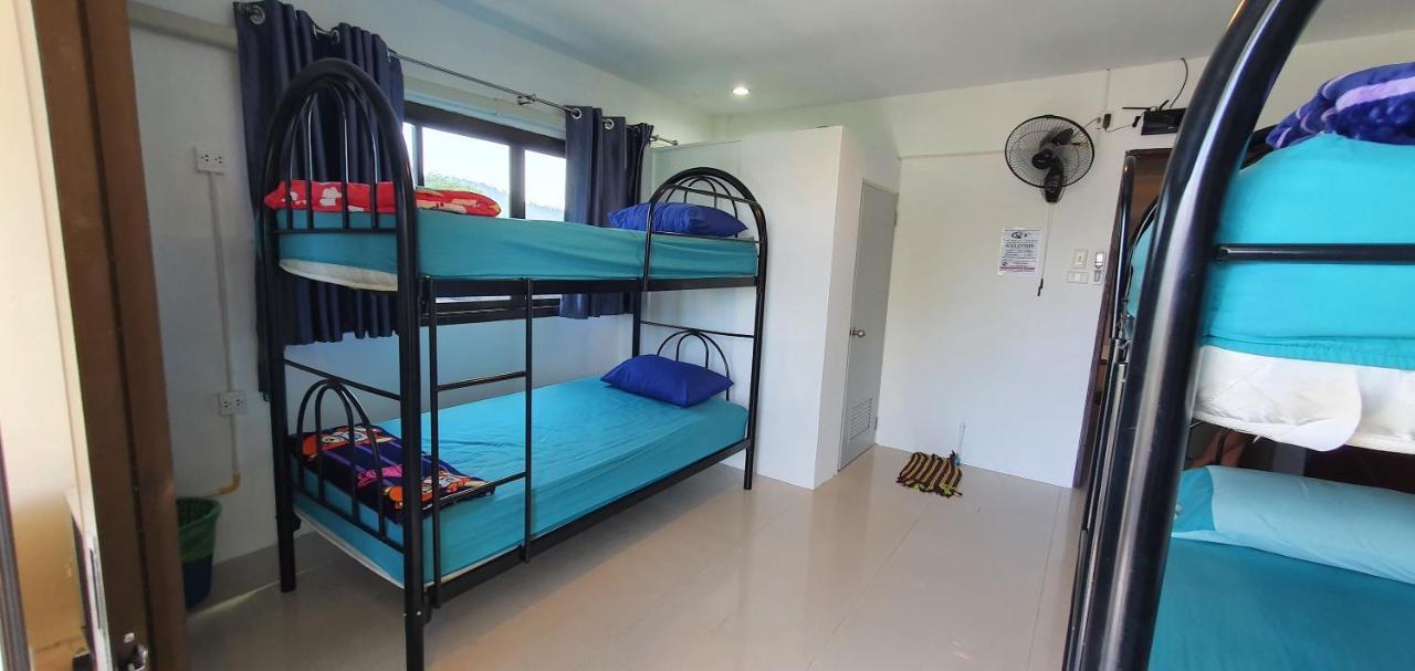 P & T Hostel Pantai Bangrak Luaran gambar