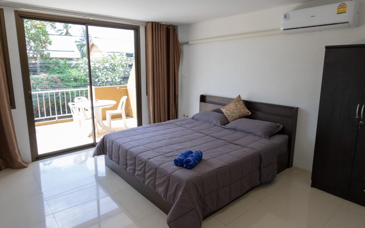 P & T Hostel Pantai Bangrak Luaran gambar