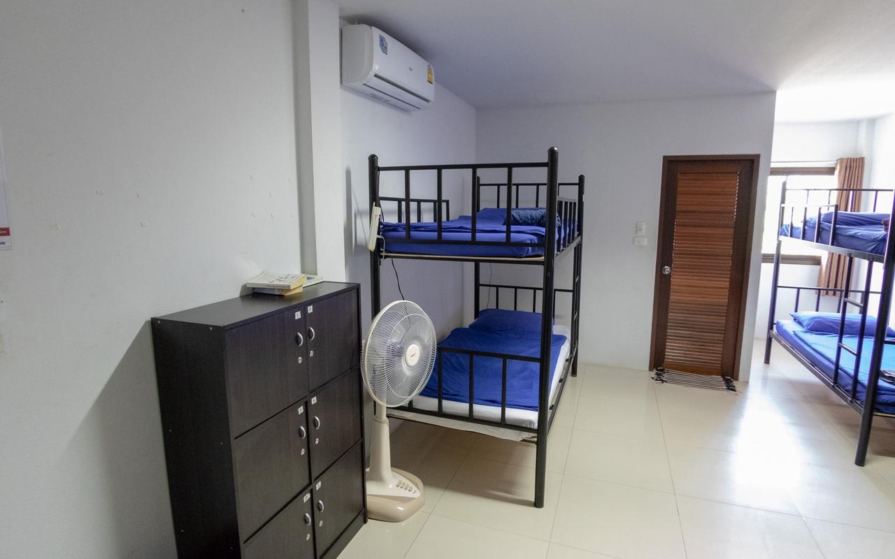 P & T Hostel Pantai Bangrak Luaran gambar